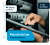 Nahaufnahme eines IT-Experten mit Tablet in der Hand in einem Serverraum