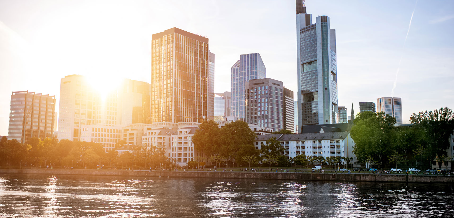 mahr_webheader_standort_frankfurt-am-main_cityview.jpg